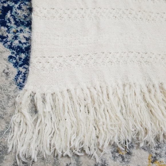 Renee C Ivory Fuzzy Knit Fringe Hem Sweater S - Picture 3 of 8